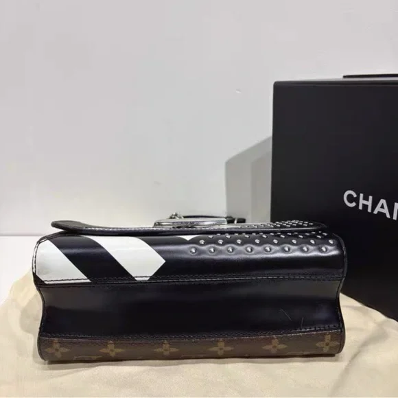 Louis Vuitton Brown and Black Striped Shoulder Bag - Picture 3 of 7